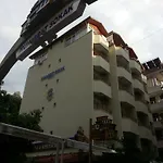 Hotel Mola 3*